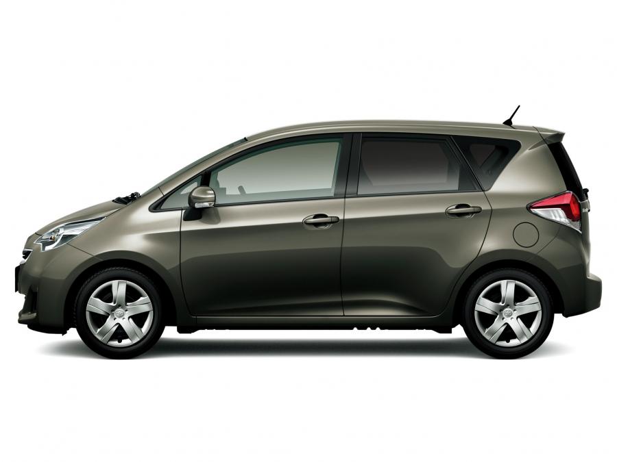  Toyota Ractis 2014 года  (фото 2 из 6)